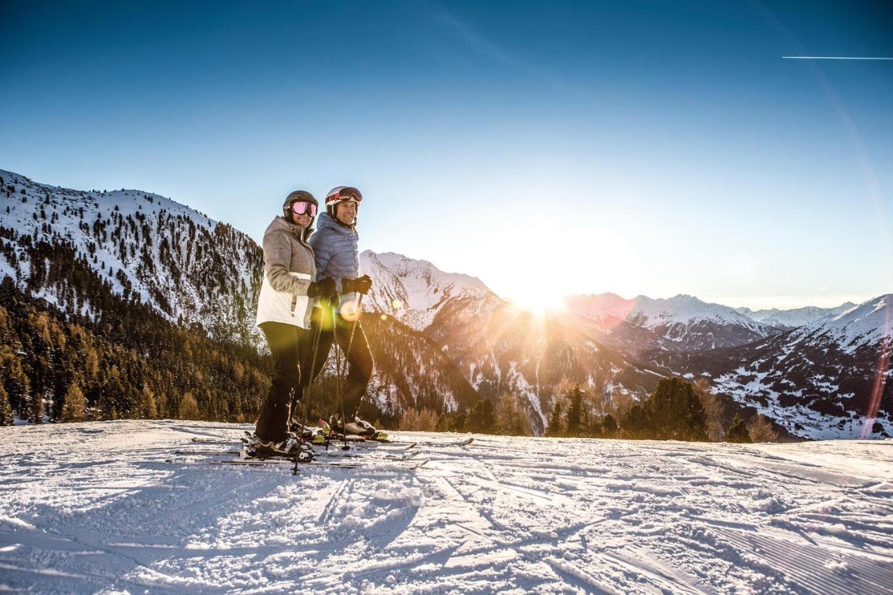 Hotel Vier Jahreszeiten St. Leonhard im Pitztal Exterior foto